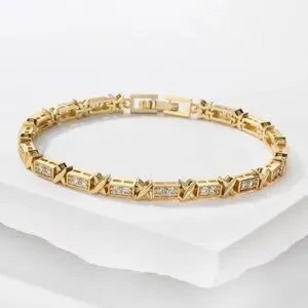 Classic Design Gold Bracelet